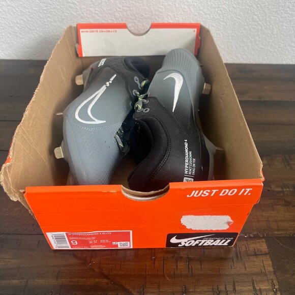 Nike Women's Hyper Diamond 4 Elite Softball Cleats NWOT - Picture 2 of 5